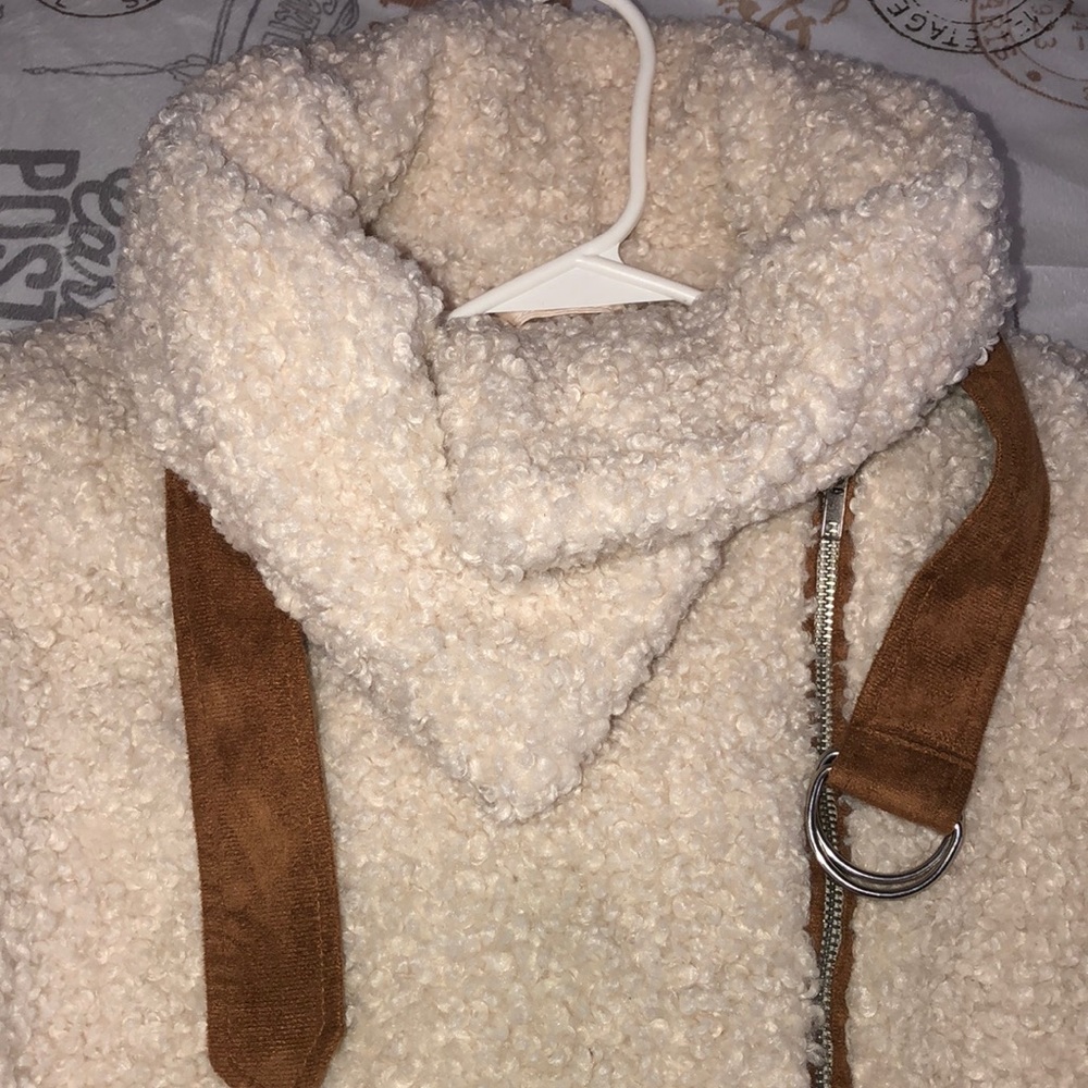 Sweater - Picture 4 of 5